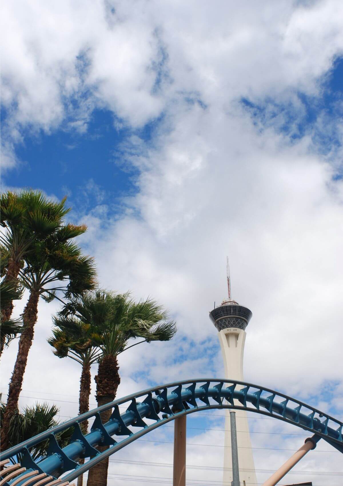roller coaster in las vegas on top of building