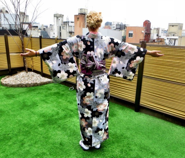 Dressing up as a Geisha girl