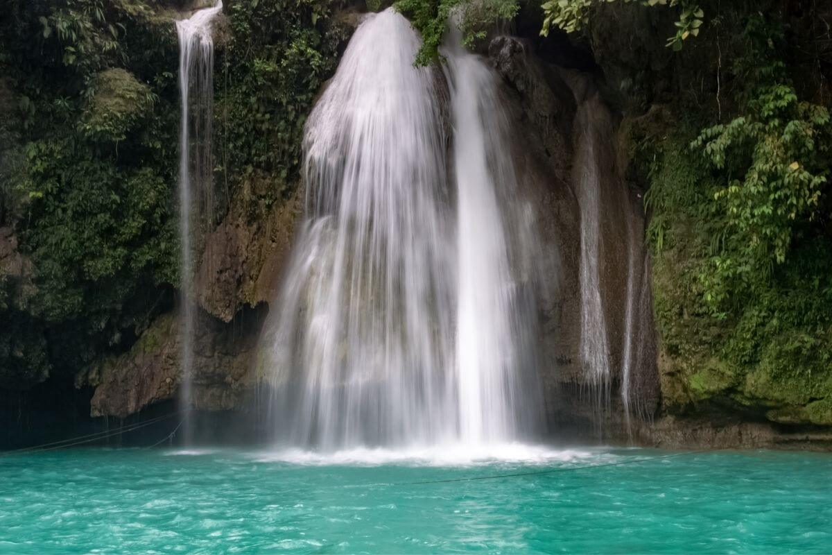 Exploring Kawasan Falls