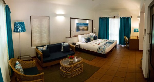 stay at marari beach resort