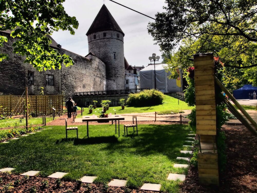 dining-al-fresco-tallinn