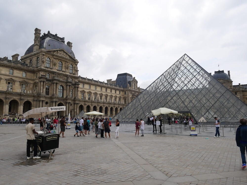 awesome free things to do in Paris