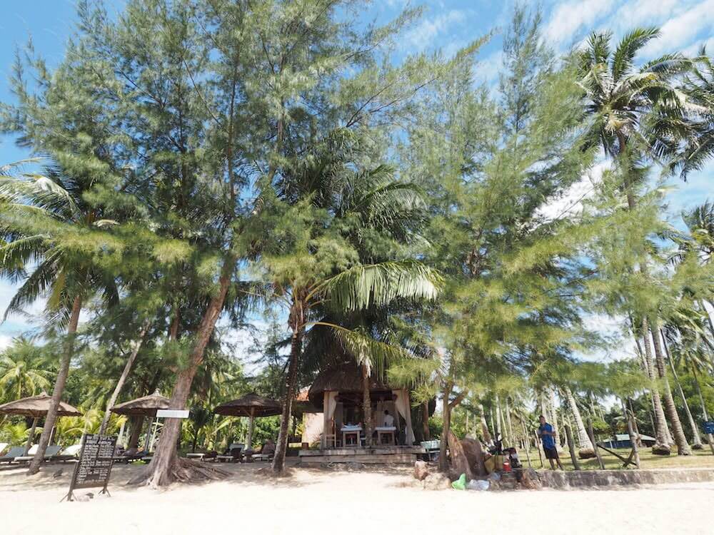 beach restaurant in phu quoc 