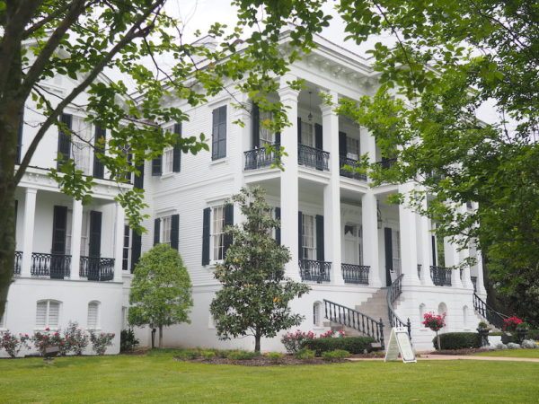 Nottoway Plantation outside