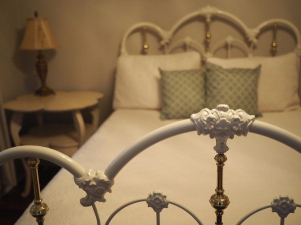 Bed at the Oak Alley Plantation