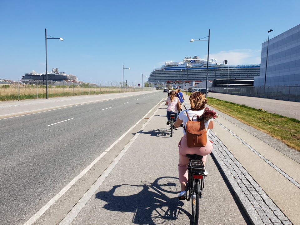 typical day on the regal princess 