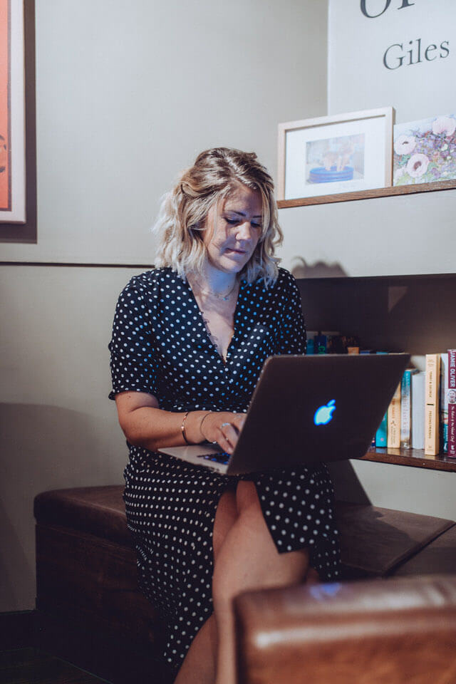 Travel bloggers on Pinterest