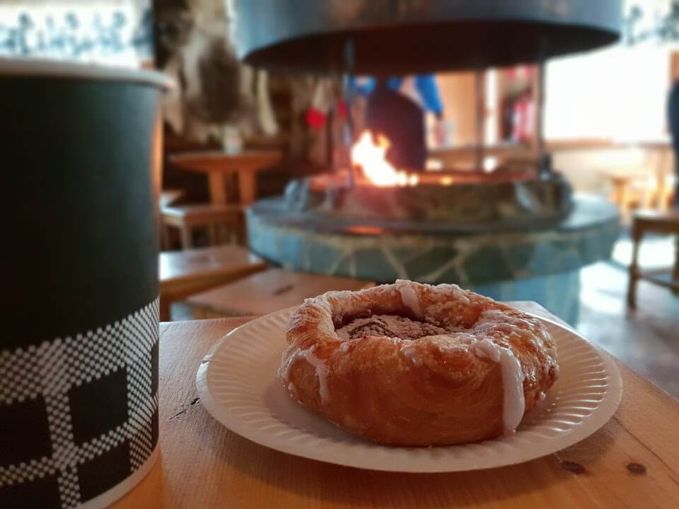 Cake in a hut in Finland 