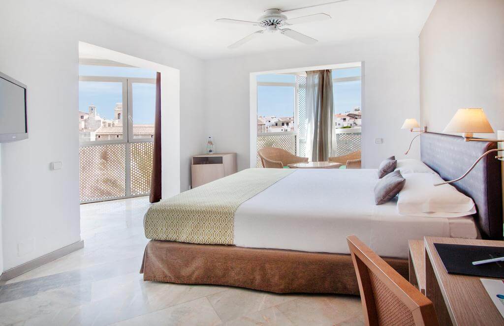 Hotel in Mahon for 48 hours