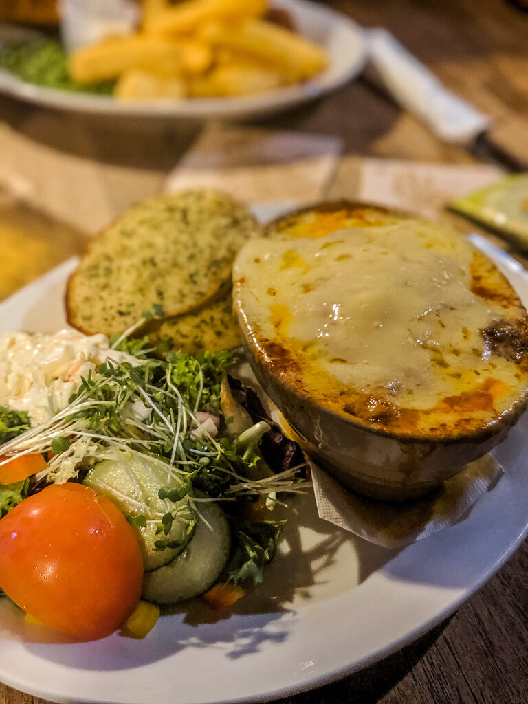 dinner at the victoria inn priddy