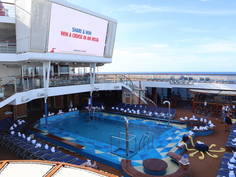 Party on the Carnival Sunrise