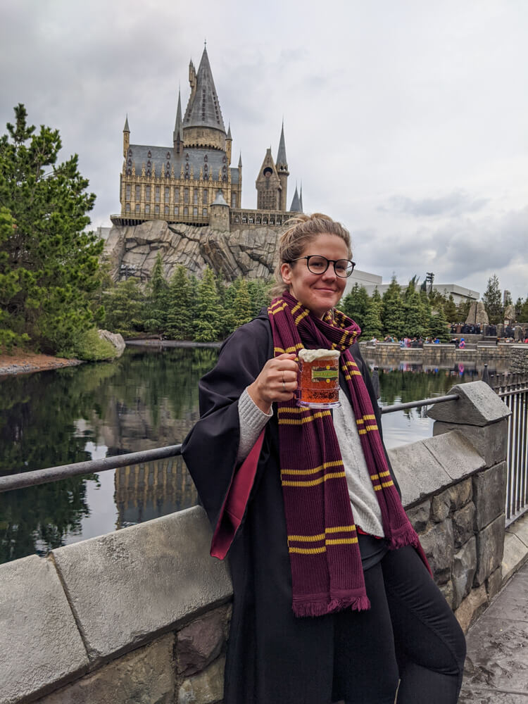 drinking butterbeer osaka