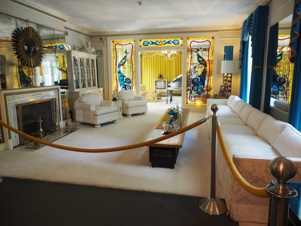 Exploring Graceland 