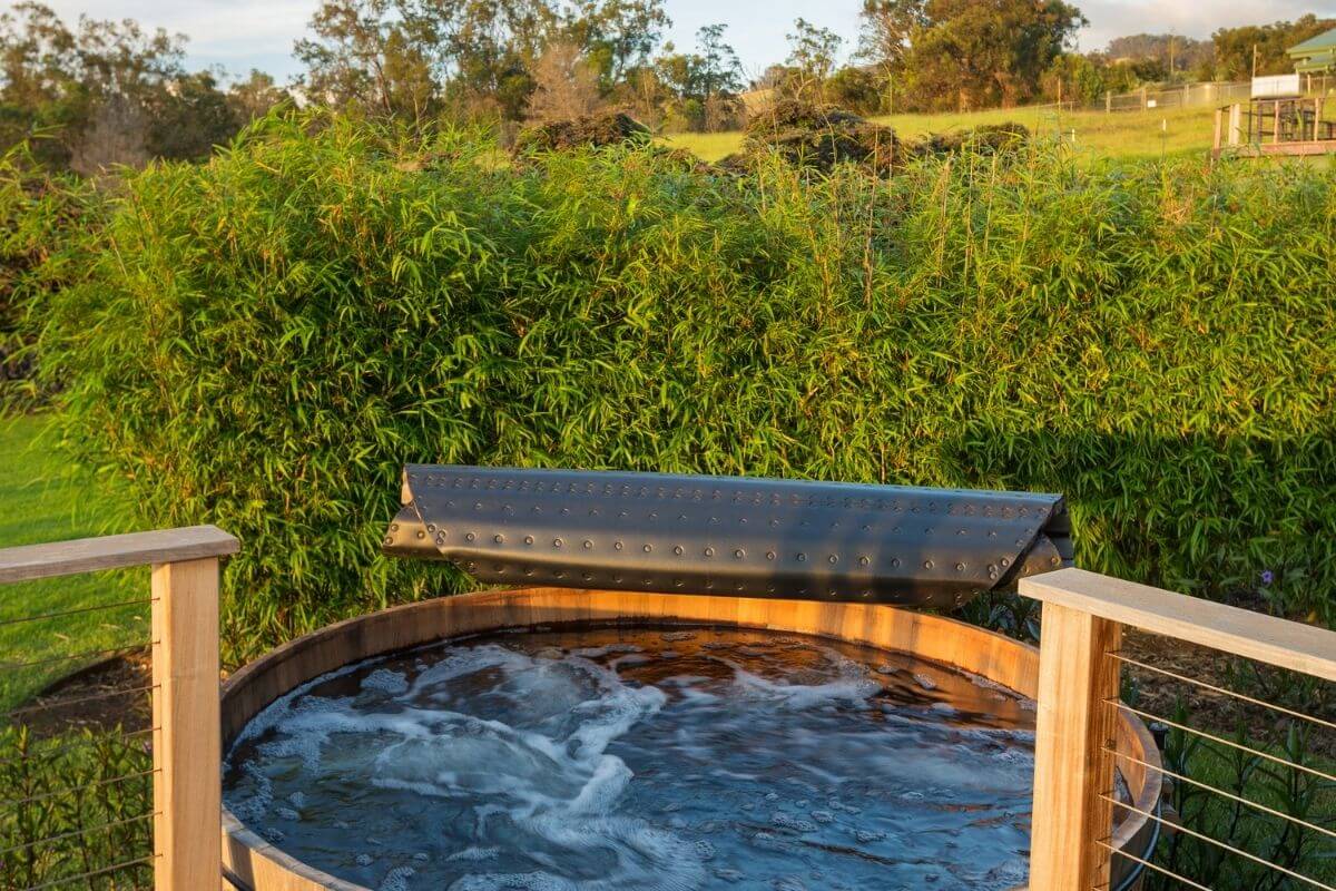 11 Romantic Airbnbs in England (with HOT TUBS!) for 2026