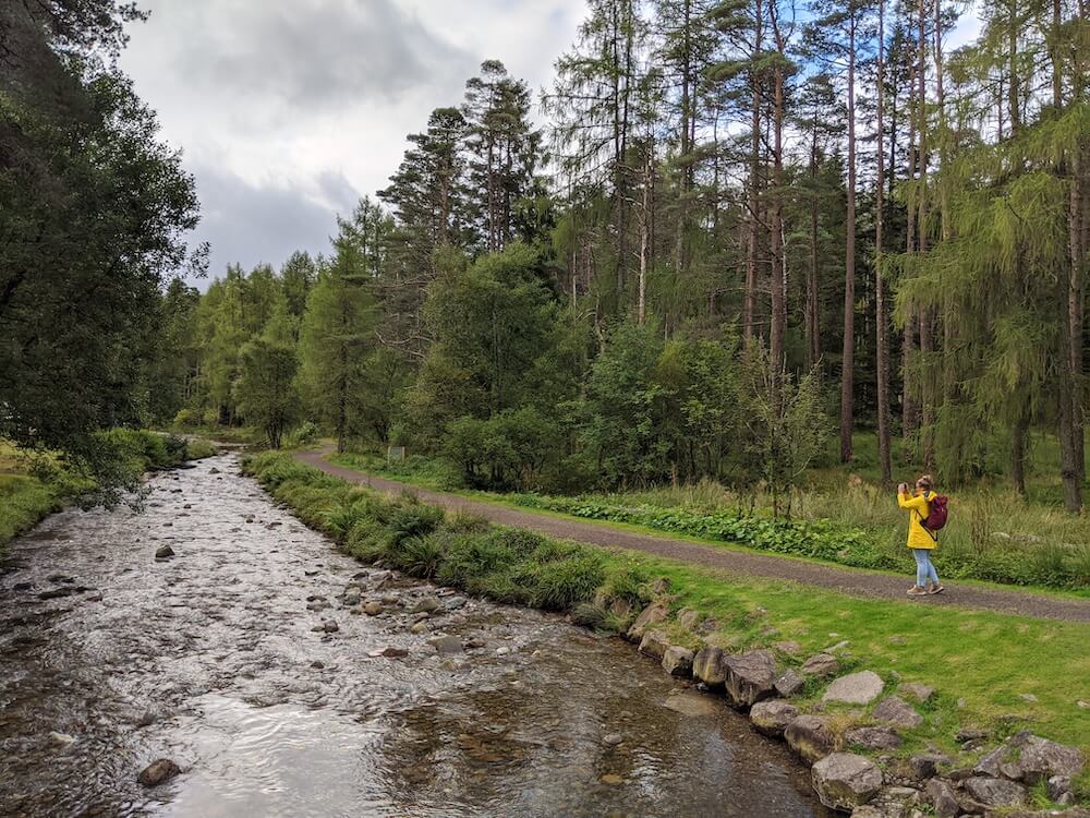 walking alone abroad