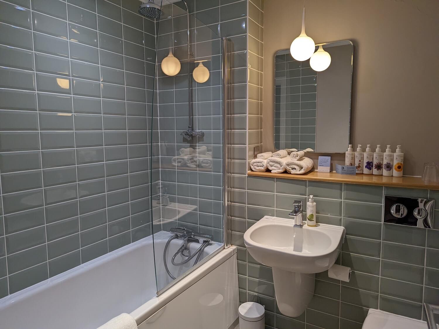 bedroom New Park Manor Hotel