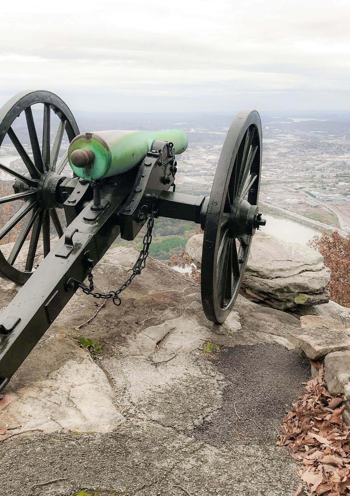 chattanooga cannon overlooking