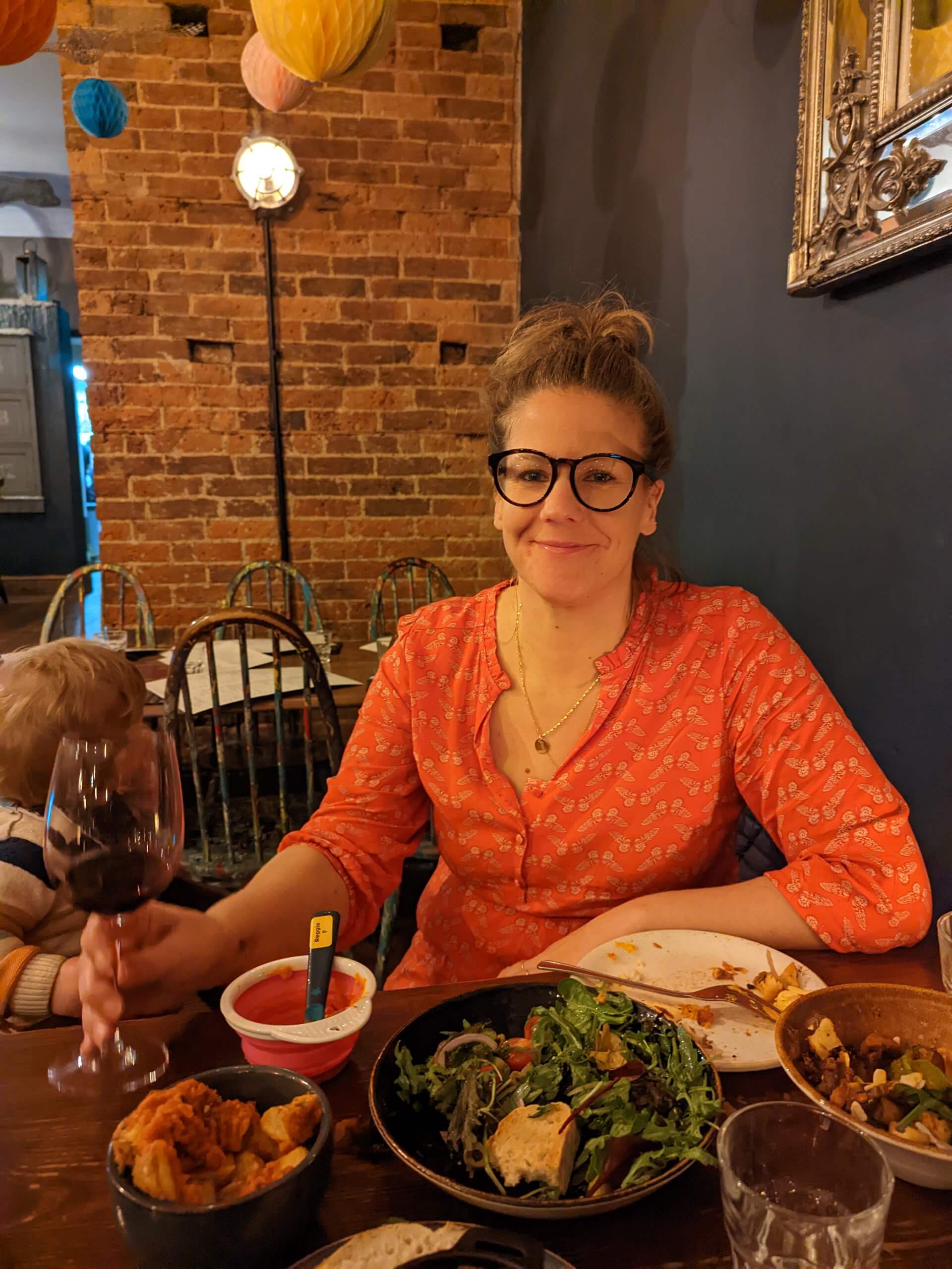 writing for travel blogs