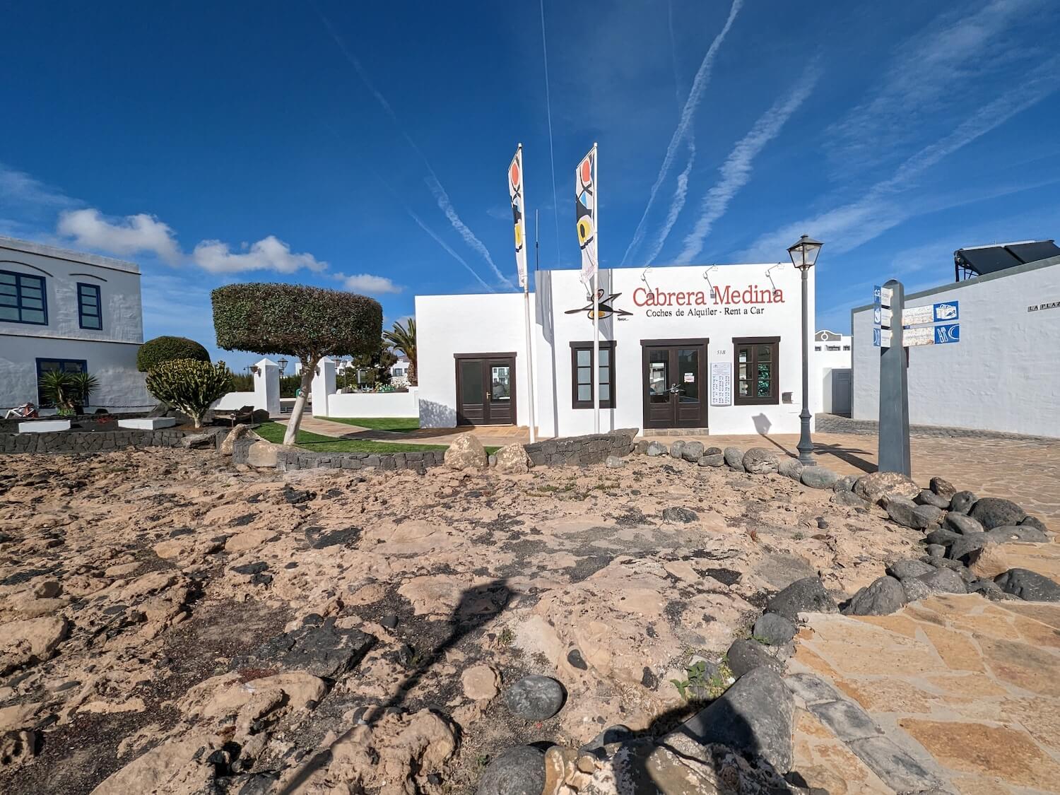 where to hire a car in playa blanca