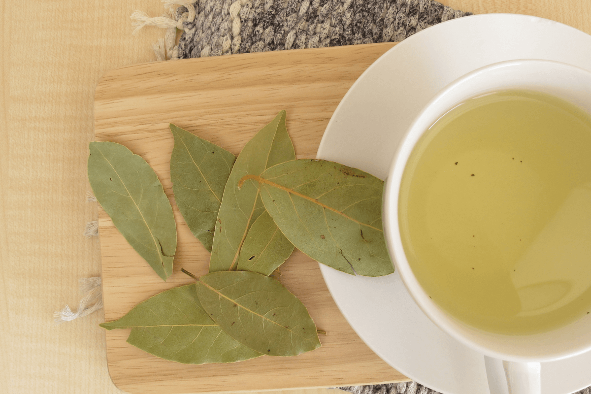 Bay leaf tea