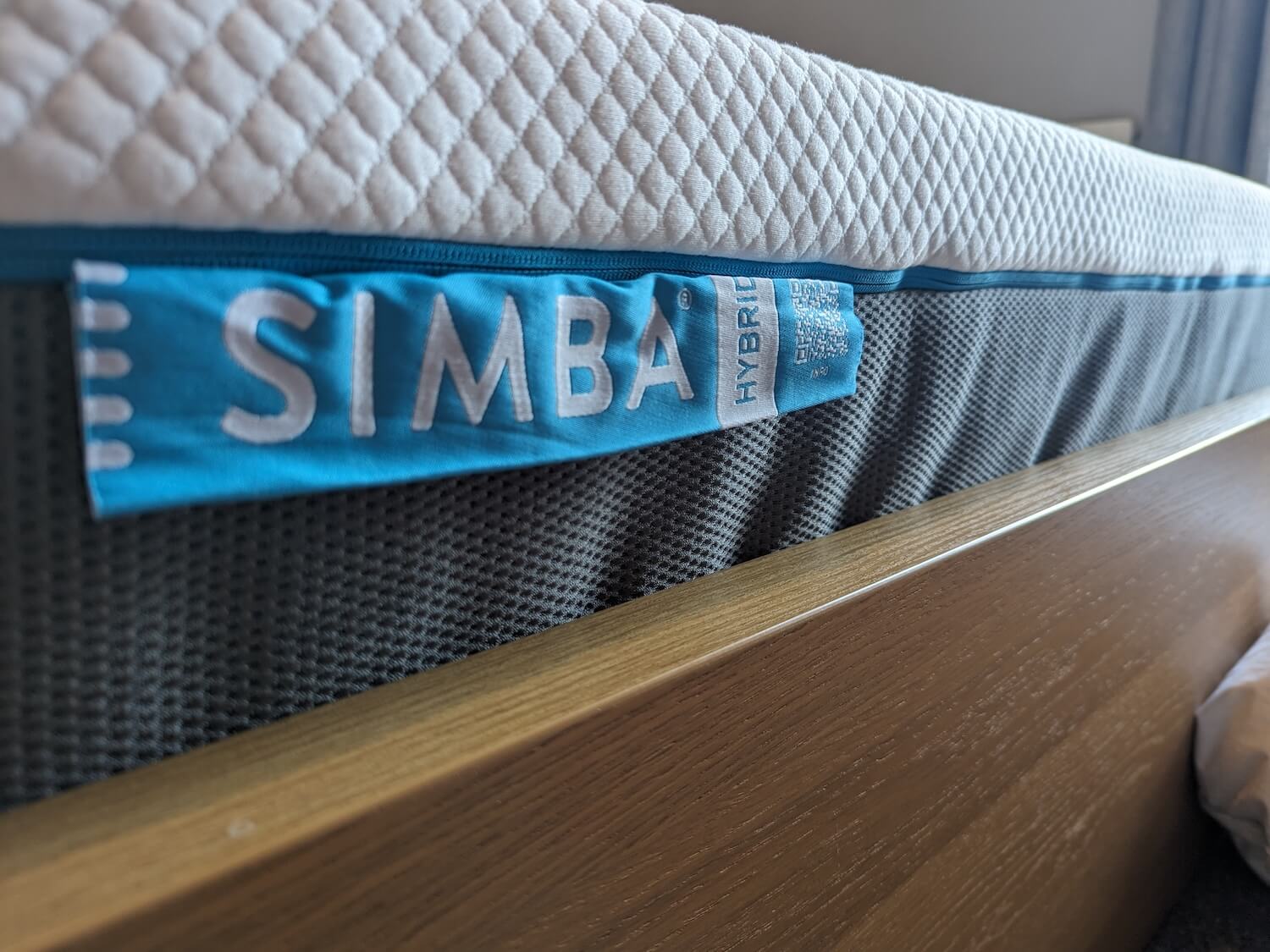 simba mattress naked on the bed