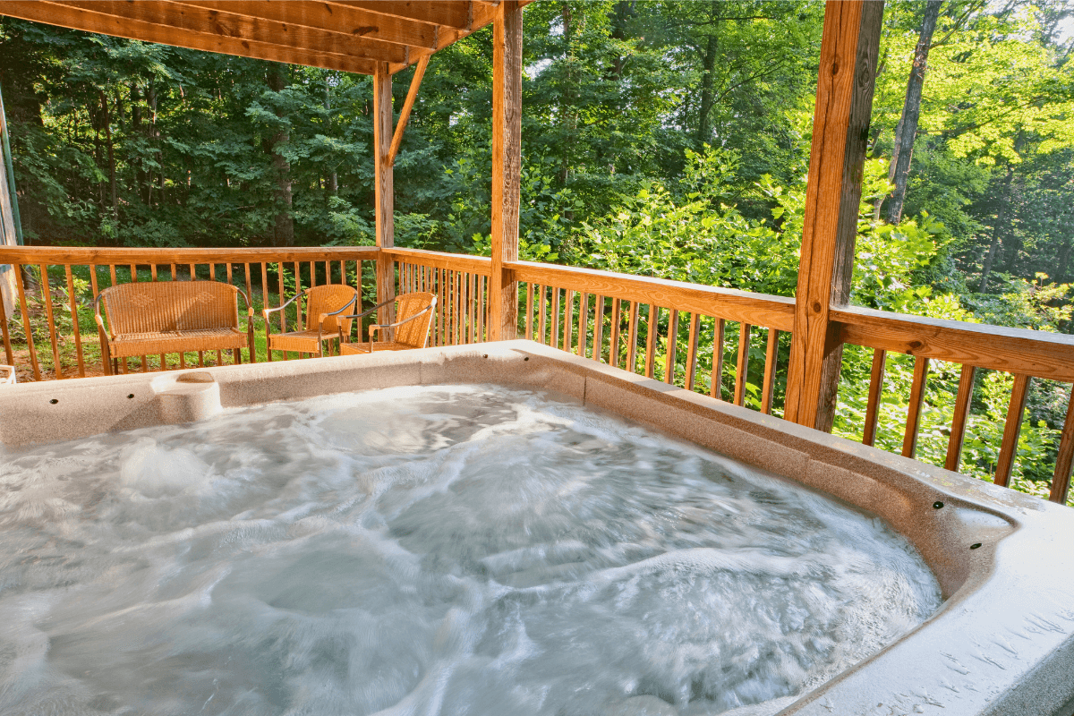 lodges with hot tubs in Scotland