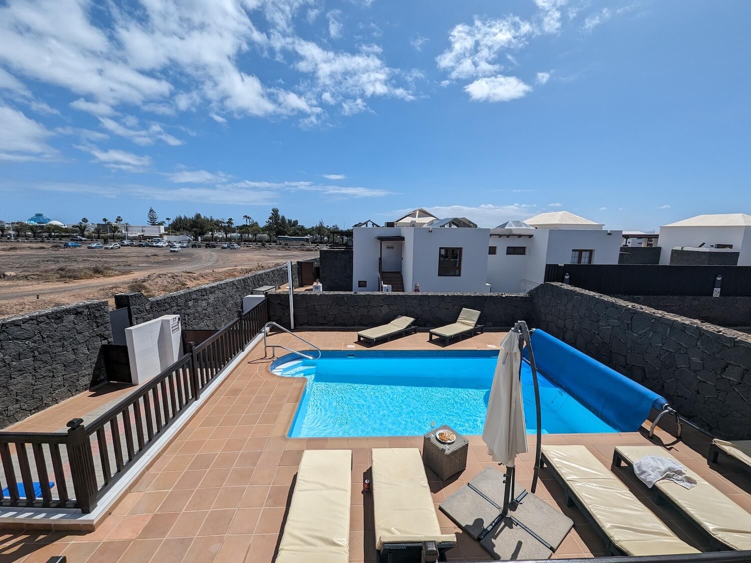 loungers round the Villa Reina 