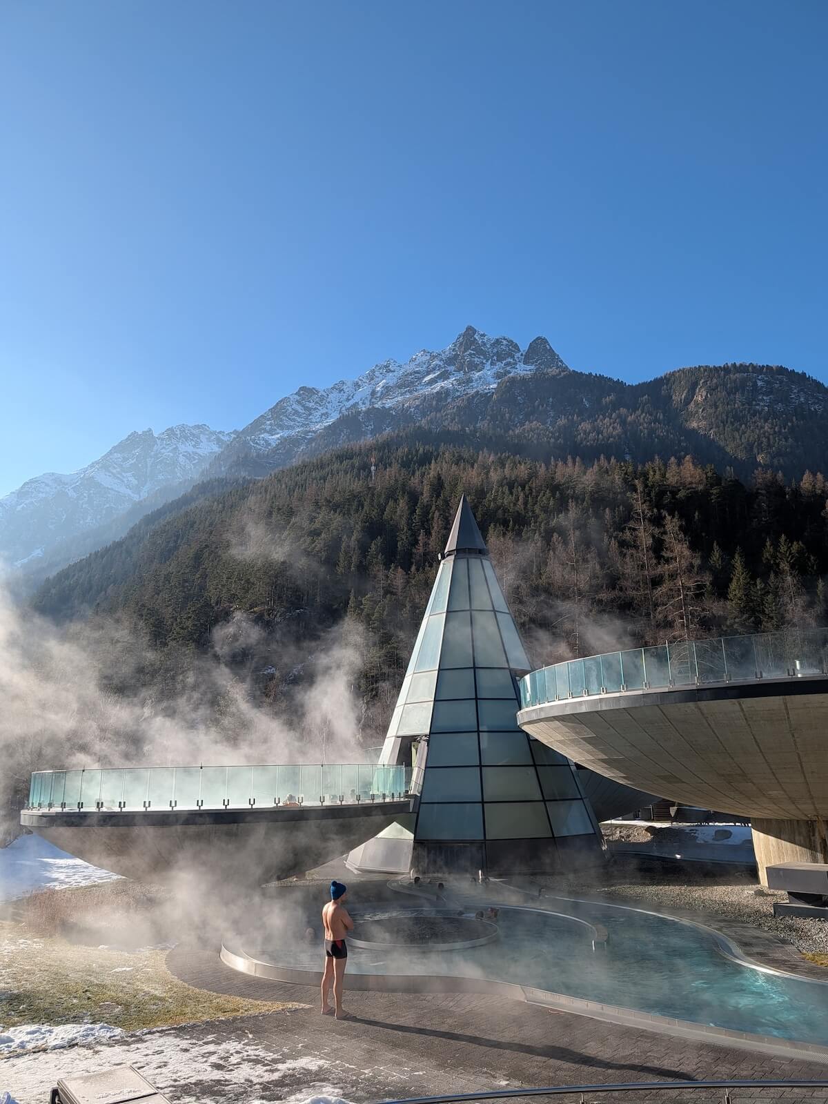 How to get to aqua dome in Innsbruck