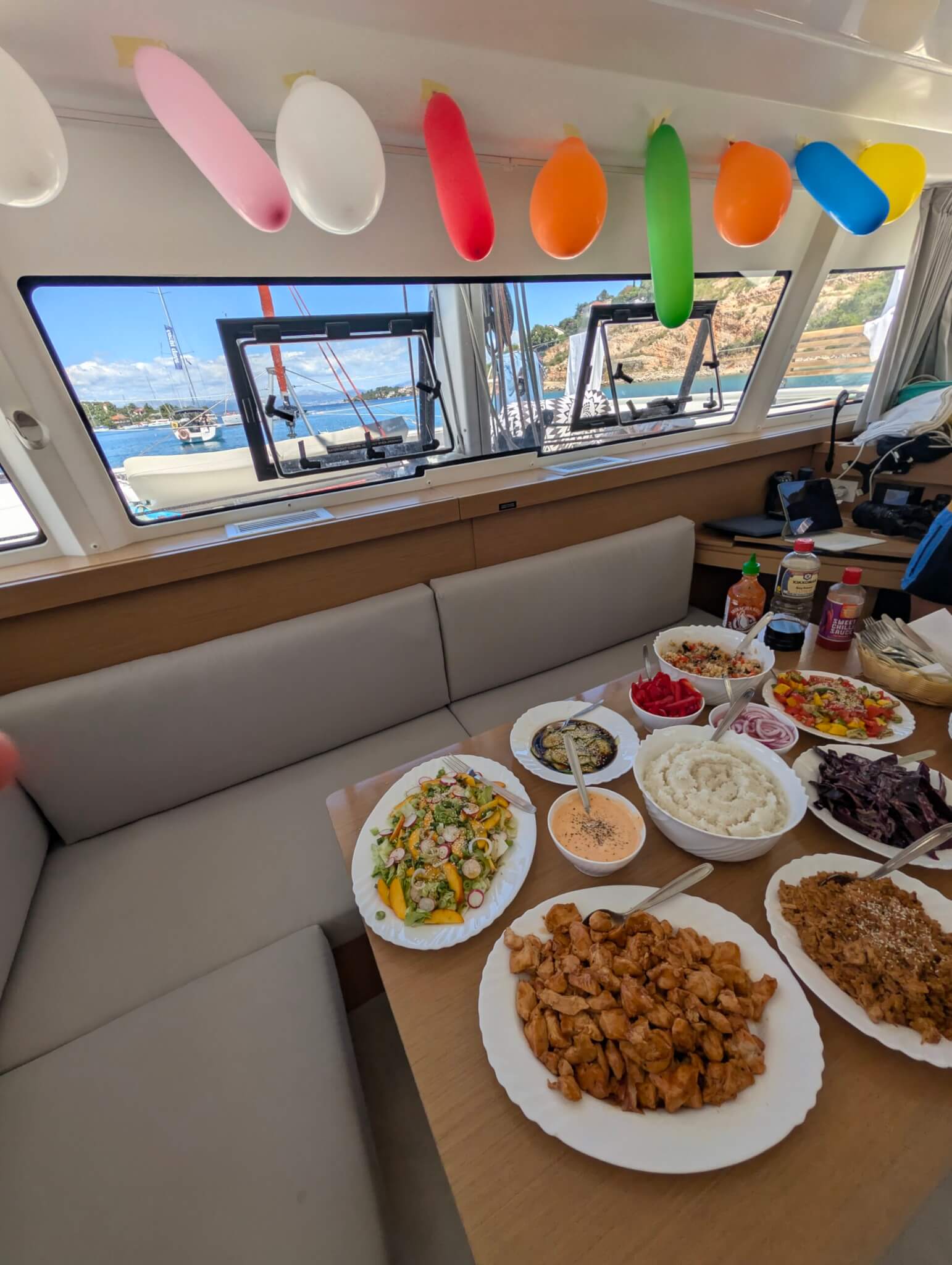 Breakfast on the yacht in Maslinica 