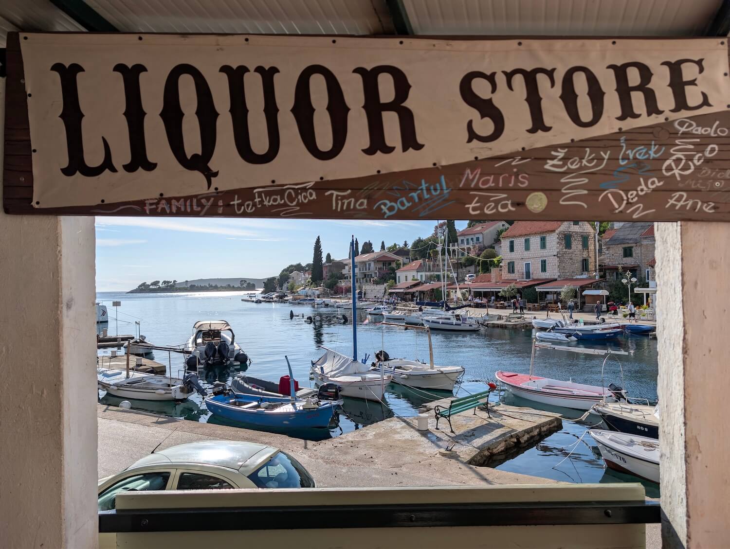 The liquor store in Maslinica